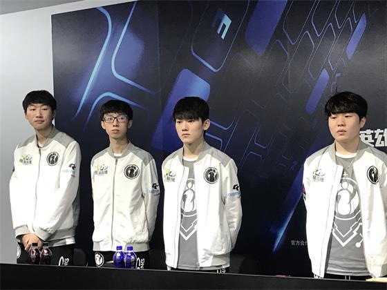 球运动在安 球运动在安