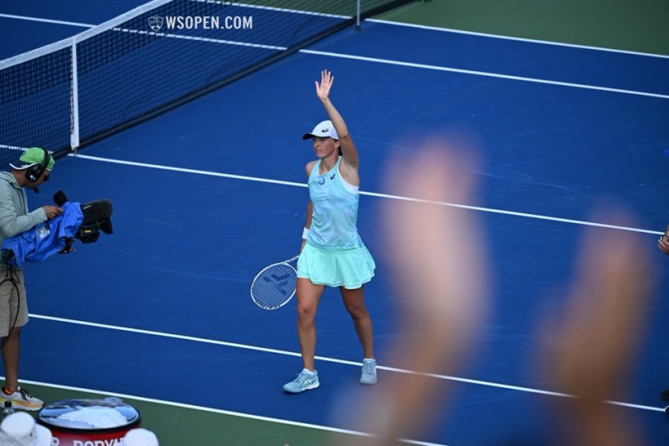 莎凡娜曾感 莎凡娜曾感